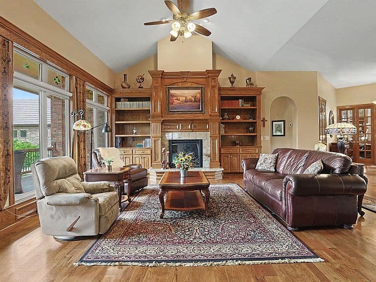 Listing photo 4