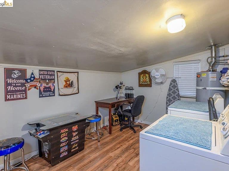 Listing photo 5