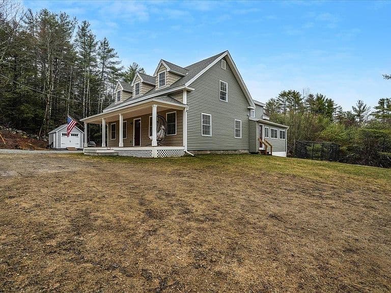 Listing photo 4