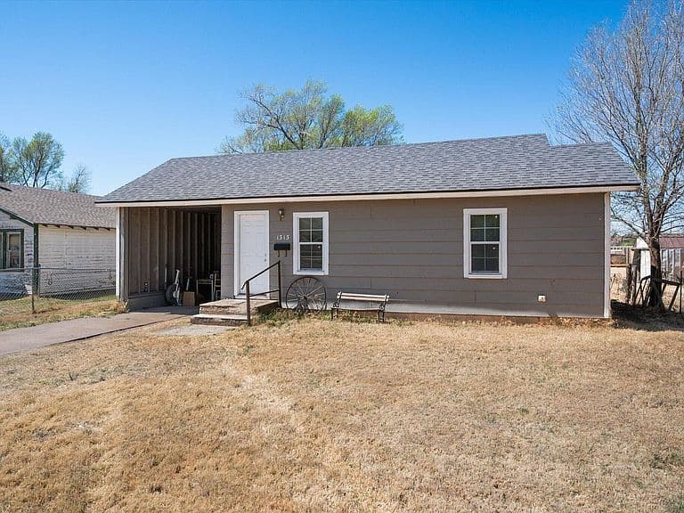 Listing photo 3
