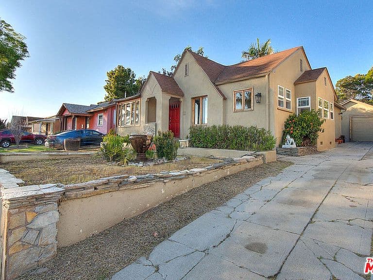 Listing photo 3