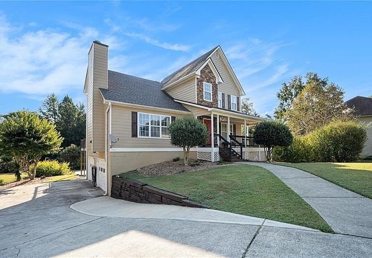 Listing photo 2