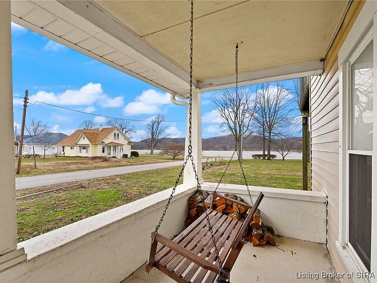 Listing photo 4
