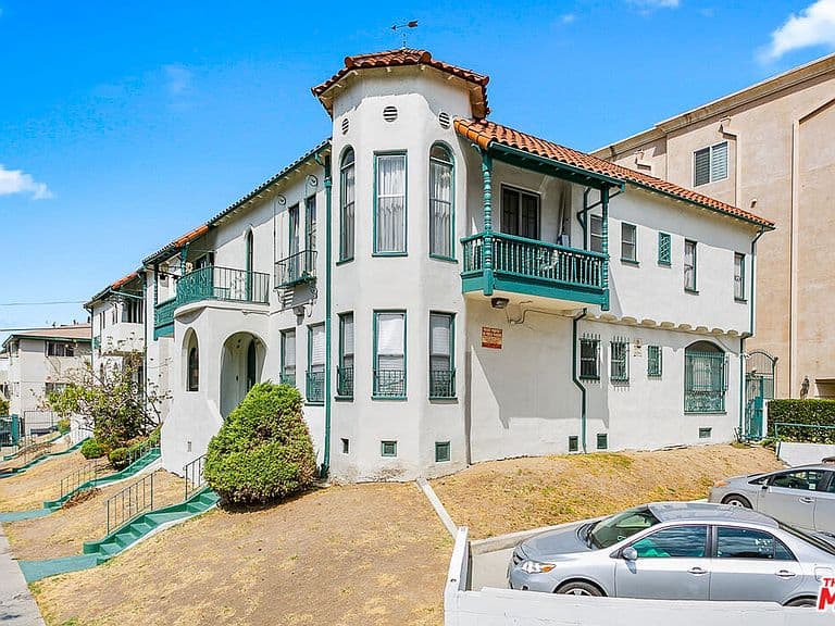 Listing photo 3