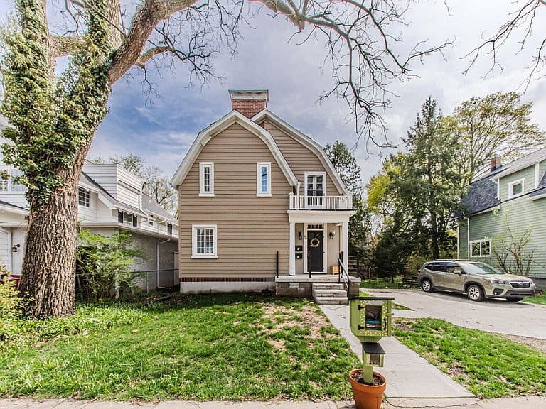 Listing photo 2