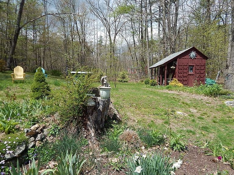 Listing photo 5