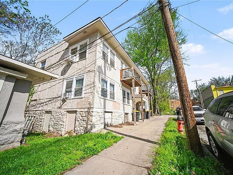 Listing photo 3