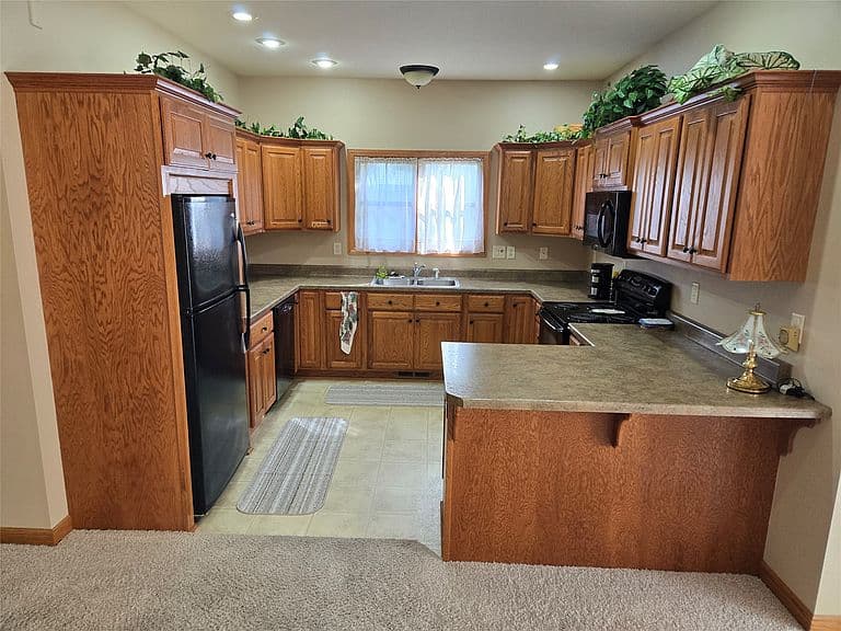 Listing photo 5