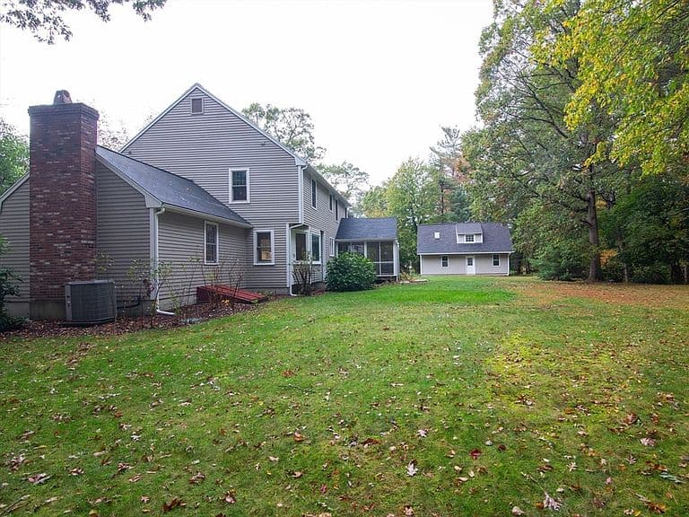Listing photo 2