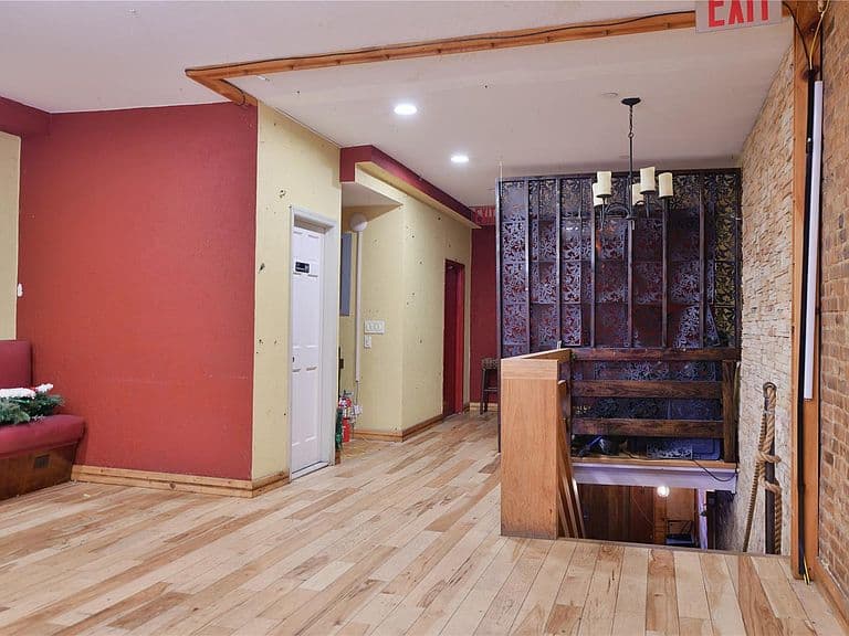 Listing photo 4