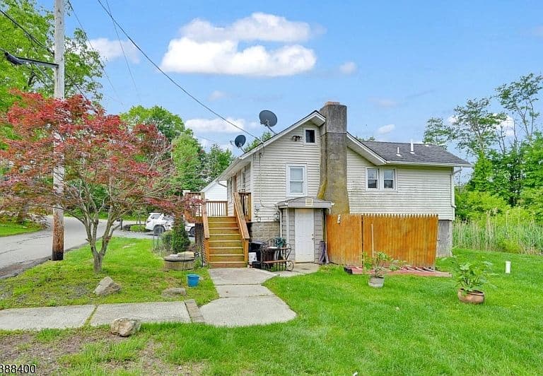 Listing photo 4