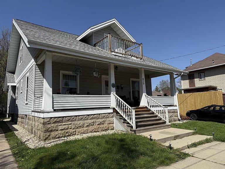 Listing photo 3
