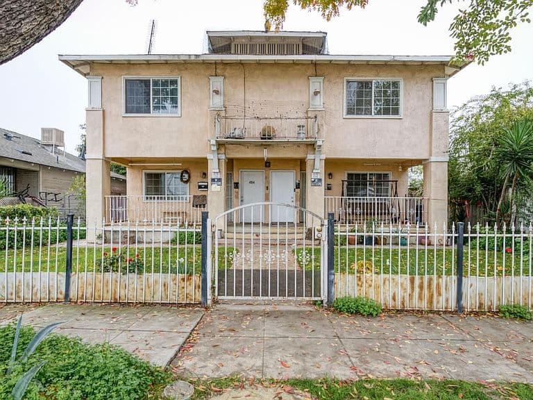 Listing photo 4