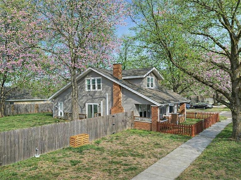 Listing photo 4