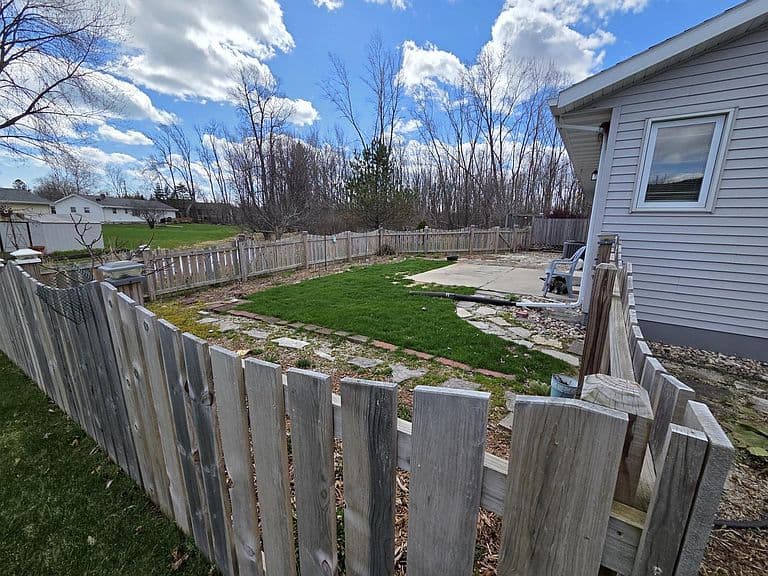 Listing photo 4