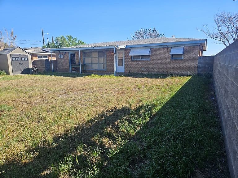 Listing photo 3