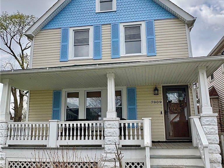 Listing photo 3