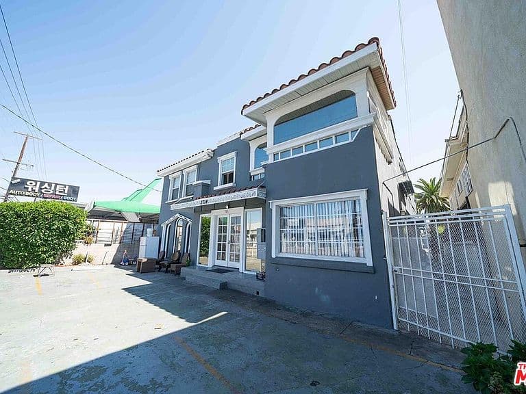 Listing photo 5