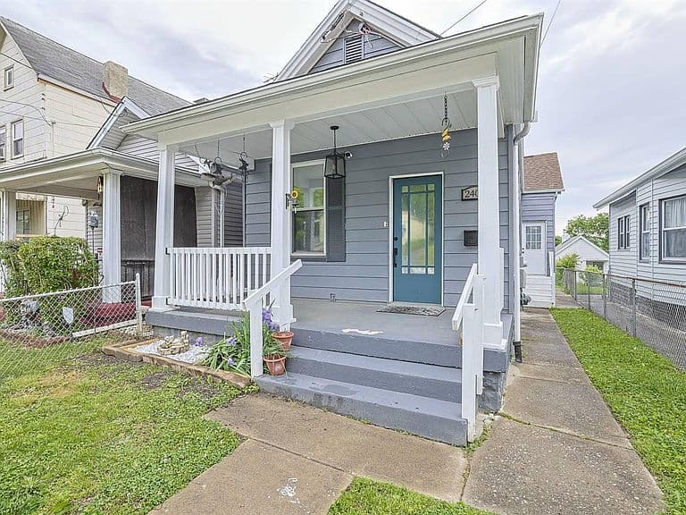 Listing photo 3