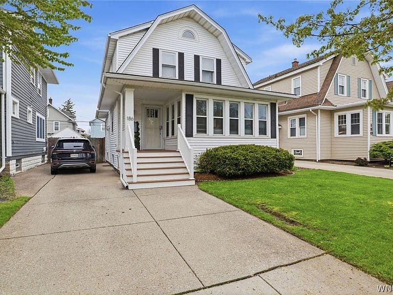 Listing photo 4