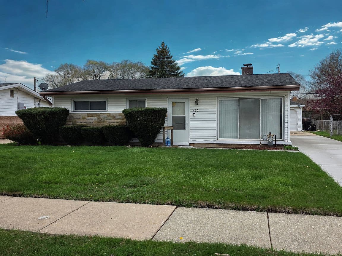 Primary listing photo