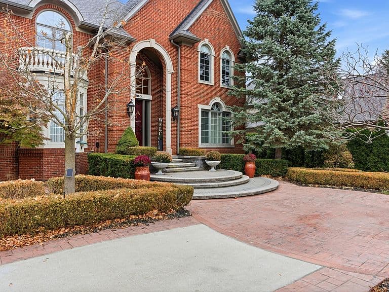 Listing photo 5