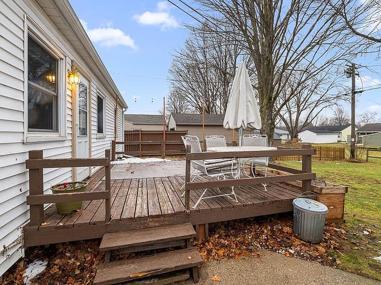 Listing photo 4