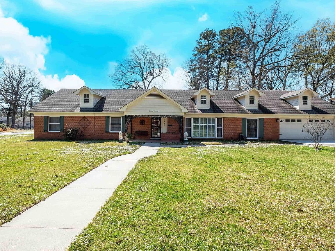 Primary listing photo
