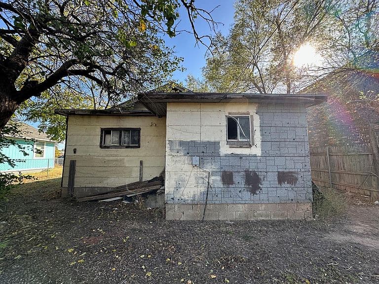 Listing photo 5