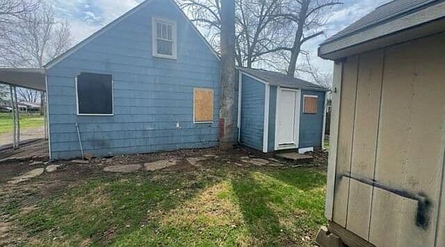 Listing photo 2