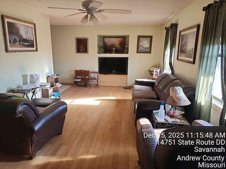 Listing photo 4
