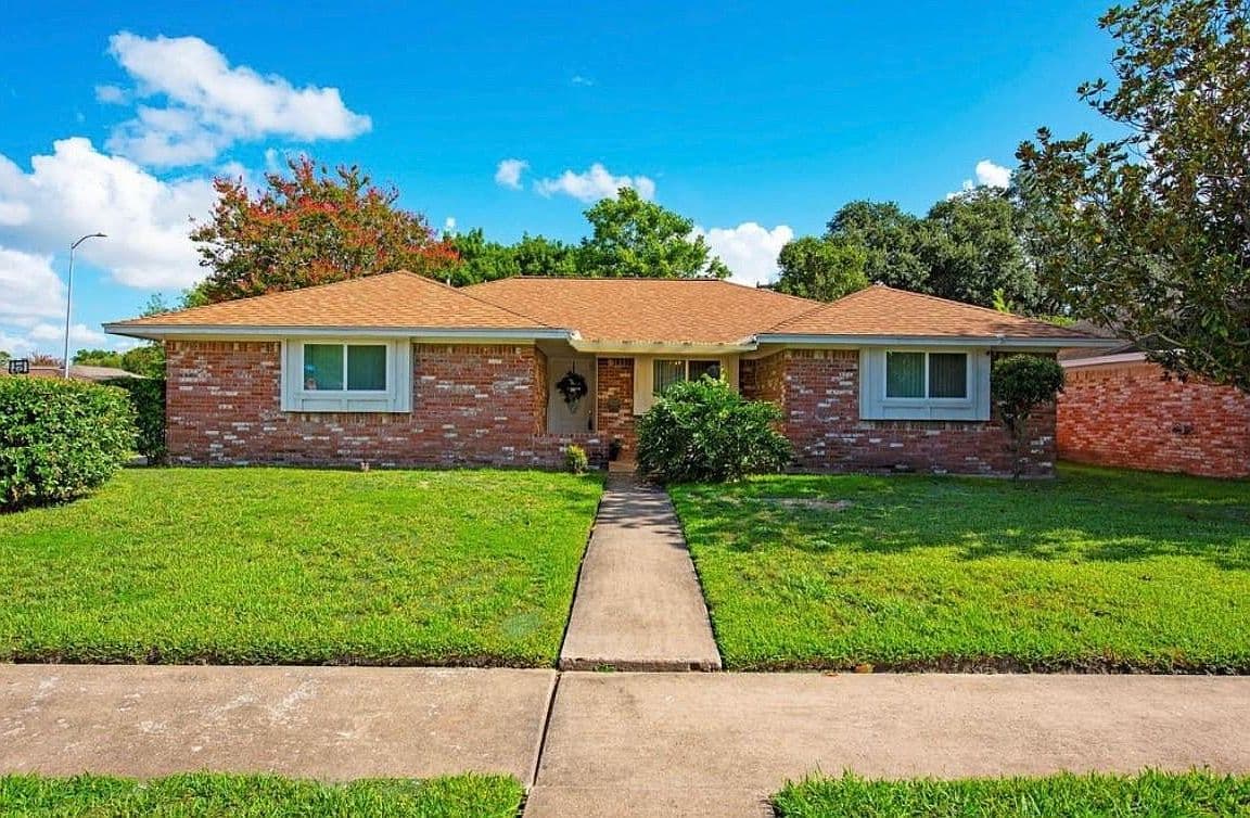 Primary listing photo