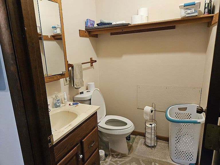 Listing photo 5