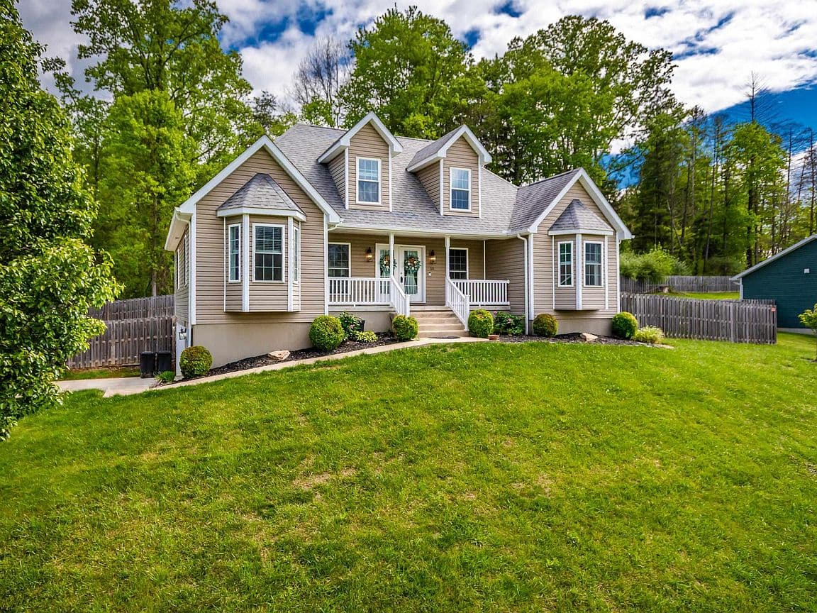 Primary listing photo