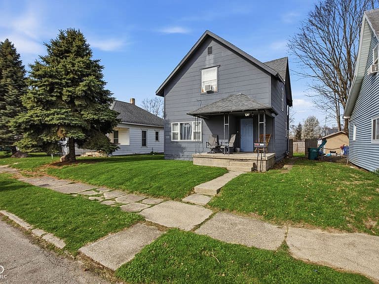 Listing photo 2
