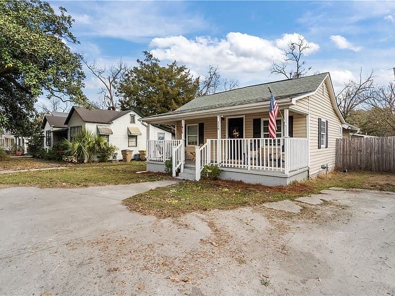 Listing photo 4