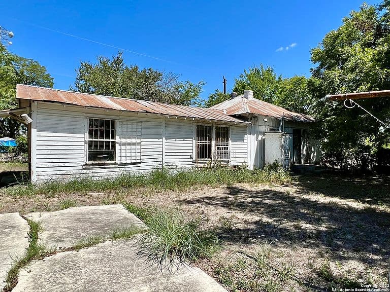 Listing photo 5