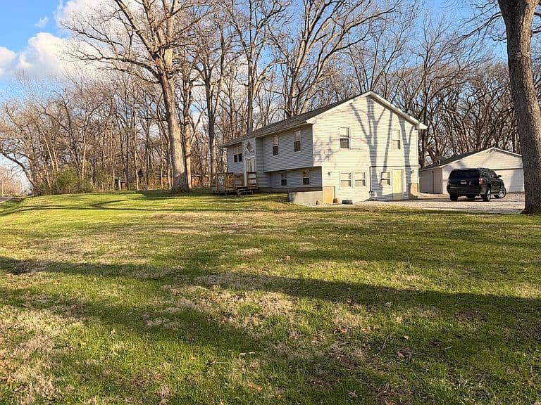 Listing photo 4