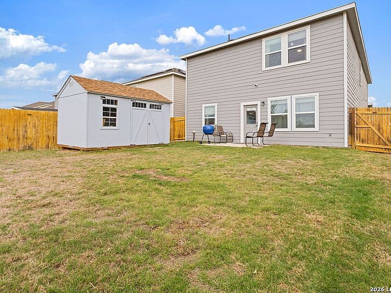 Listing photo 4