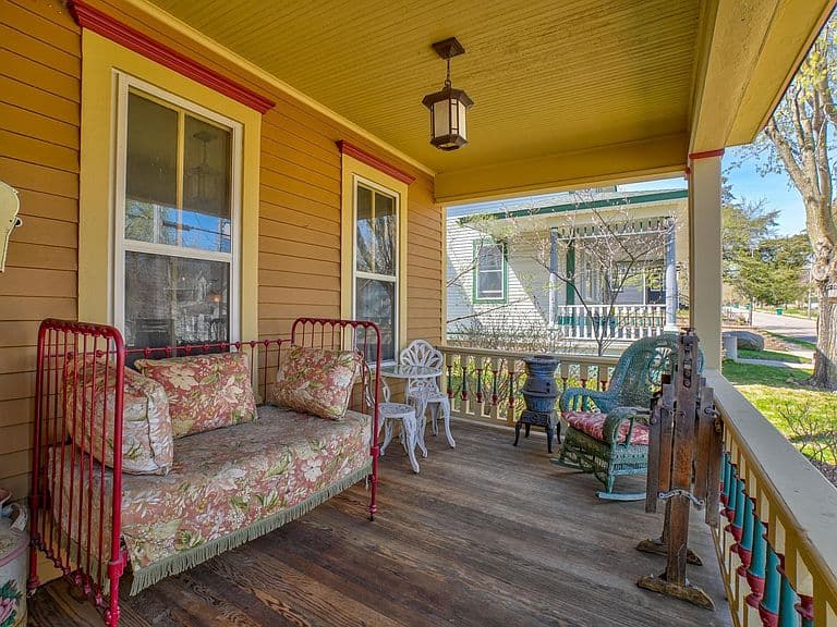 Listing photo 4