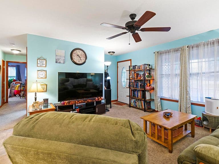 Listing photo 4