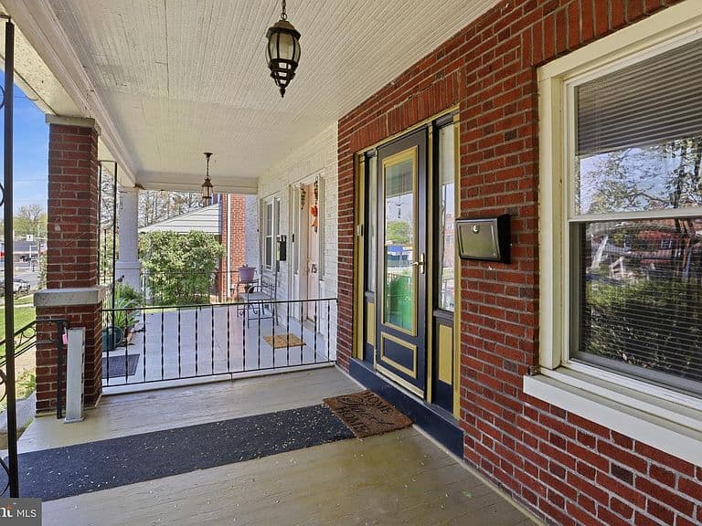 Listing photo 4