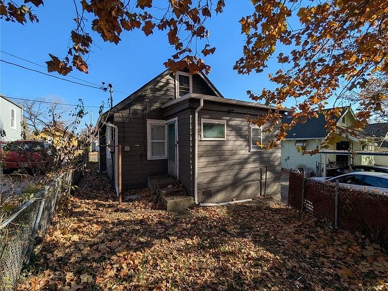 Listing photo 5