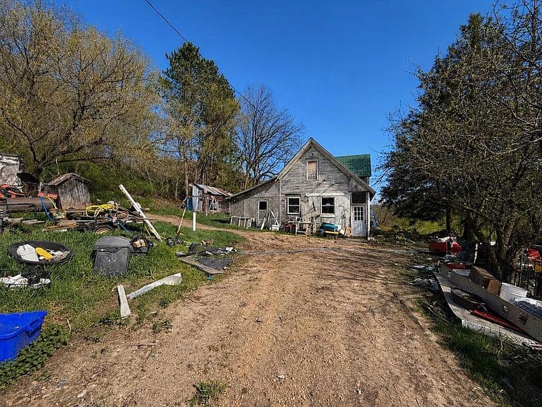 Listing photo 3