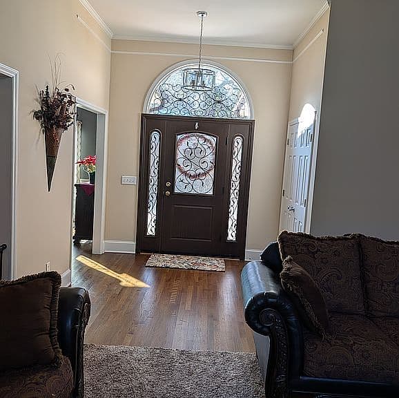 Listing photo 2