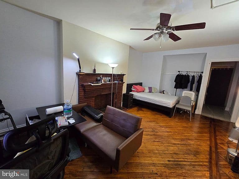 Listing photo 5