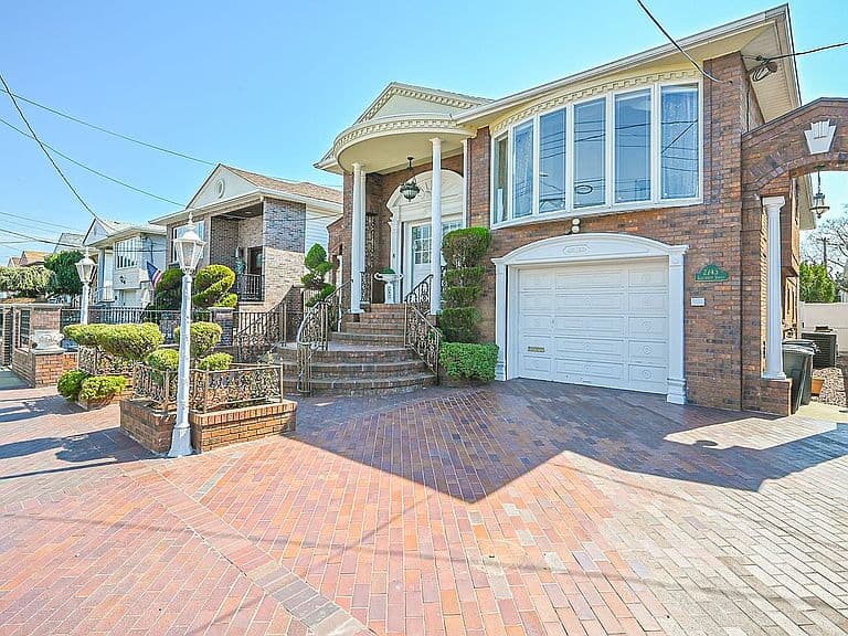 Listing photo 4