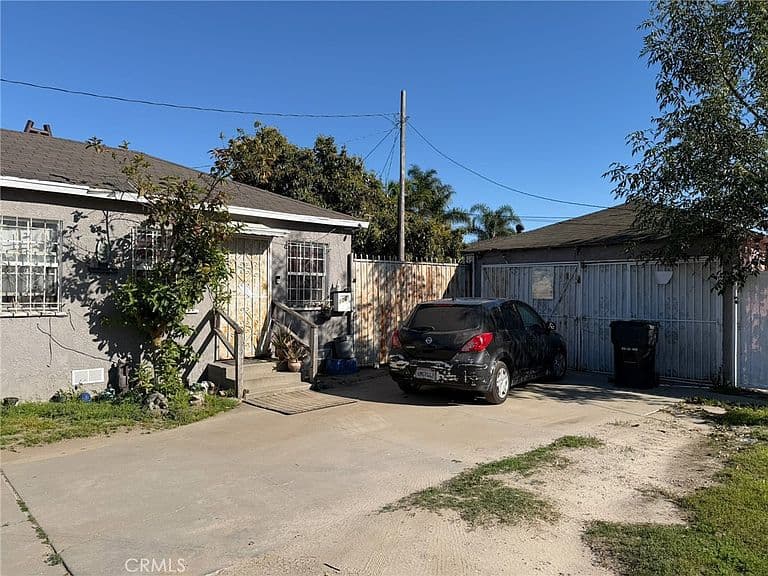 Listing photo 5