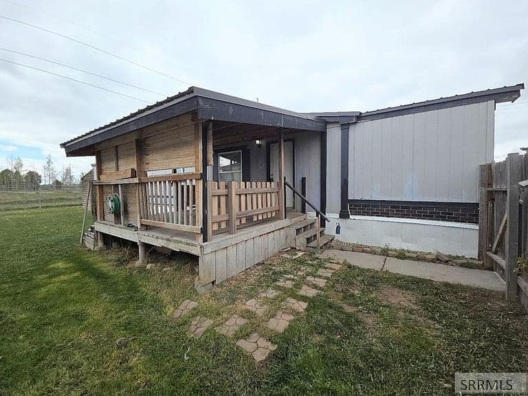 Listing photo 3