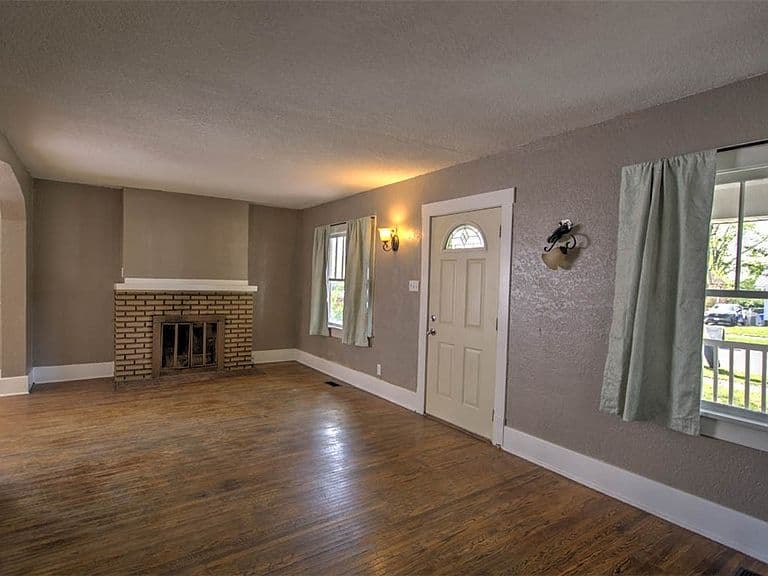 Listing photo 3